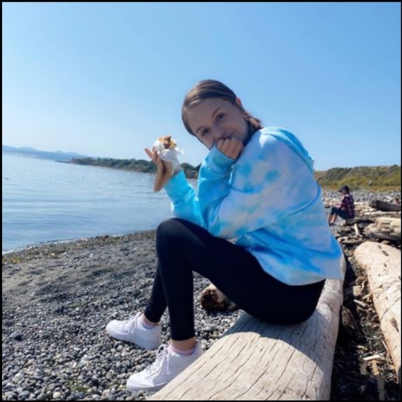 Meet your Posher, Hannah - Picture 1 of 1